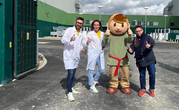 'Alfie' together with the archaeologies (left) and two 'scientist' delivering educational energy session