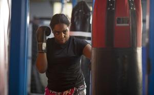 Careers_JaneeceHylton_300x185.jpg National Grid Apprentice Janeece Hylton for career story