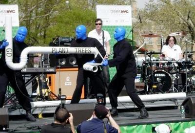 Gideon Banner - Blue Man Group - 400x272.jpg Blue Man Group performing - used for National Grid's David Banner's green collar jobs story