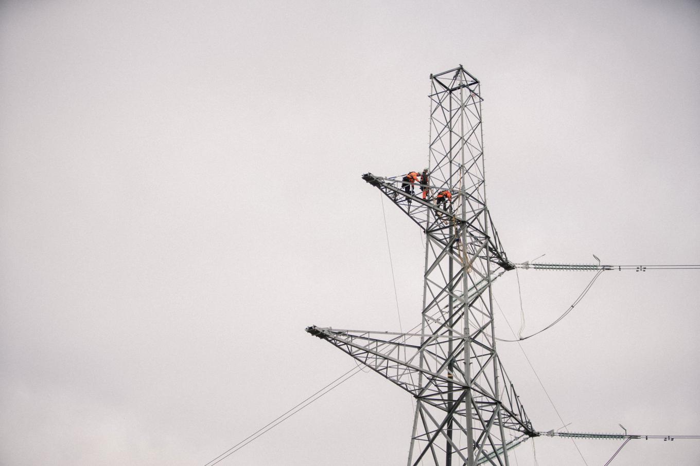 Overhead PowerLines