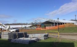 SUNYOldWestbury_SetUp_250x154.jpg Building field hospital at SUNY Old Westbury on Long Island, US - used for the National Grid story 'Powering healthcare in New York'