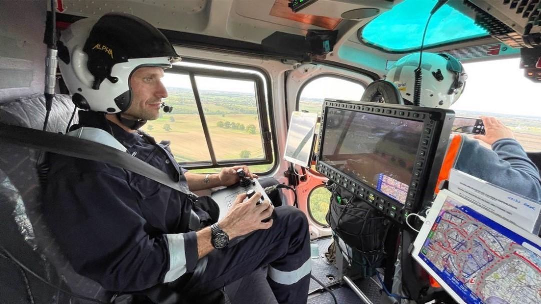 Guy Martin National Grid helicopter.jpg